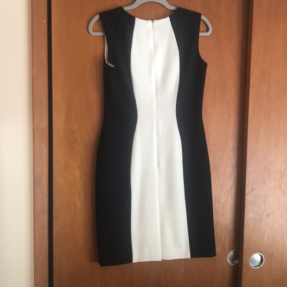 Tahari black&white sheath dress - Picture 2 of 3